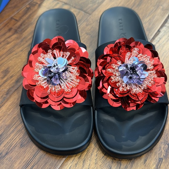 Katy Perry pool sandals - Picture 6 of 7